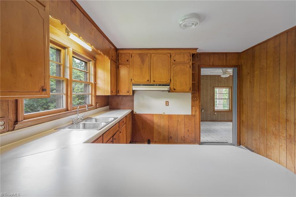 457 Brooks Road Reidsville, NC 27320 - Photo 27 of 34 Gallery Image 27