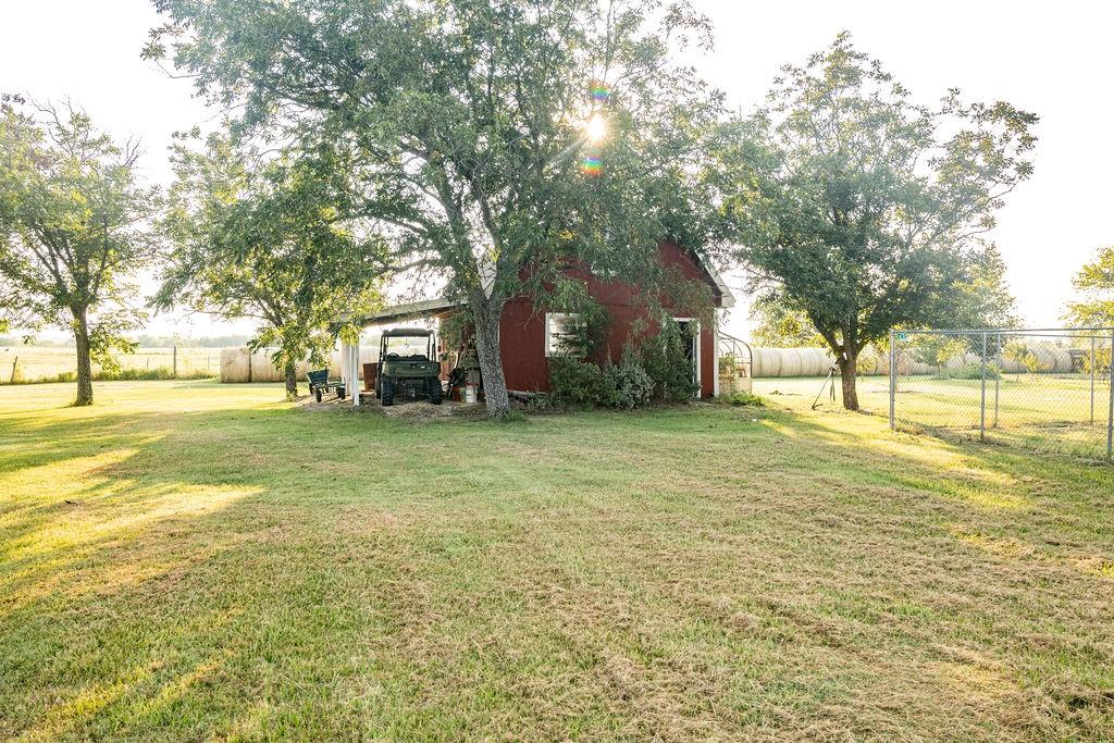 471 Hcr 3335 Road Hubbard, TX 76648 - Photo 33 of 40 a view of a yard with a tree