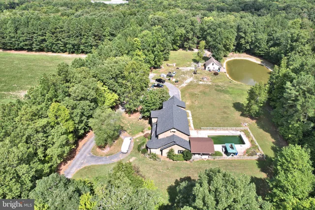 $995,000 | 22495 Lewes Georgetown Highway, Georgetown, DE 19947