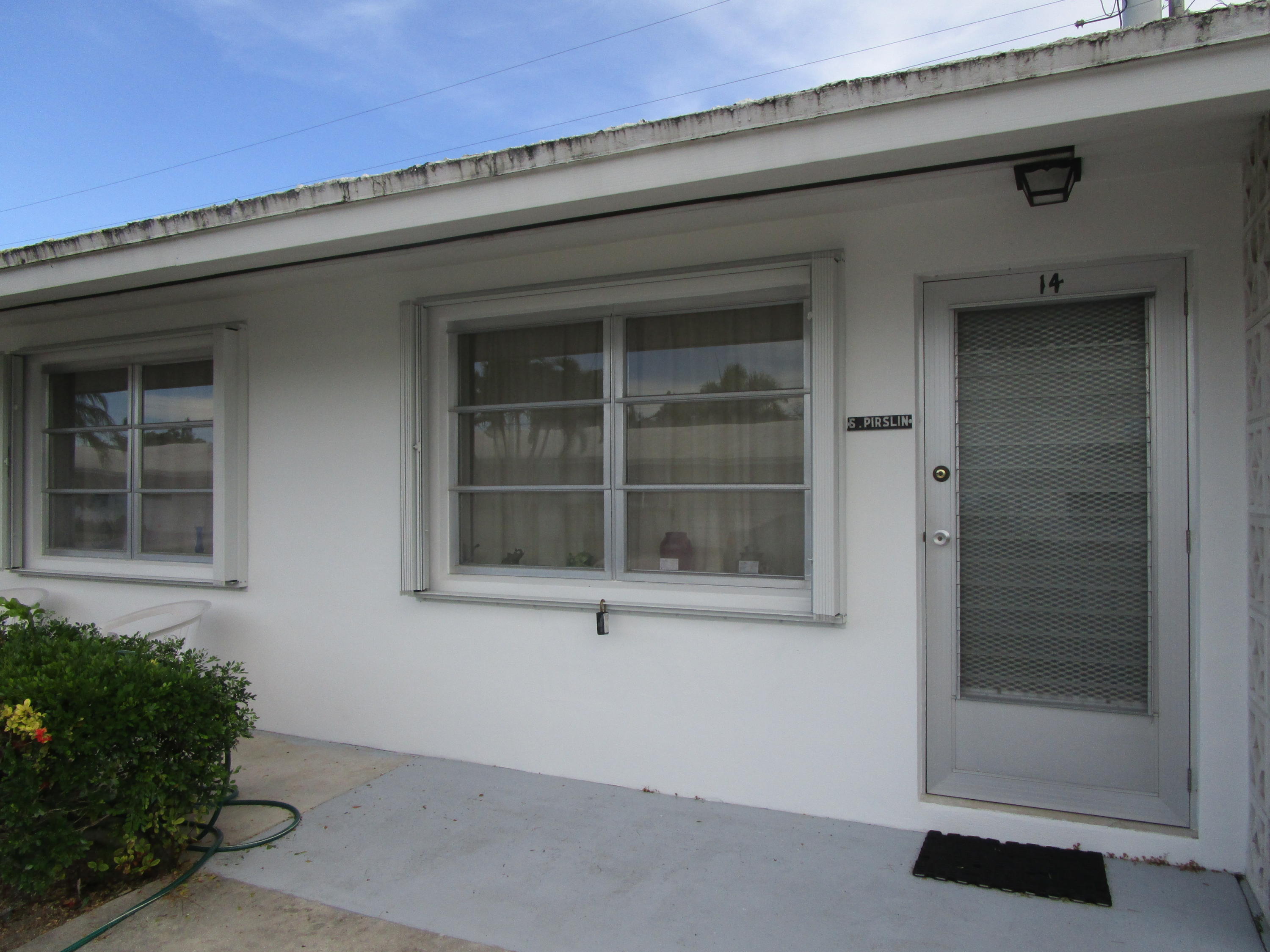 722 Ridge Road, Unit 14 Lantana, FL 33462 - Photo 1 of 13 Building