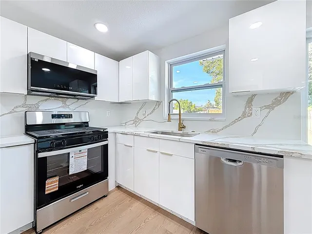 $385,000 | 5175 88th Avenue North, Pinellas Park, FL 33782