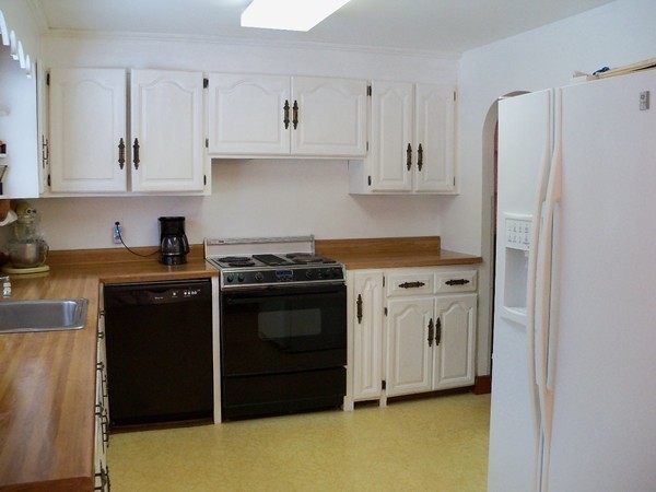 333 Massasoit Road Worcester, MA 01604 - Photo 3 of 30 Gallery Image 3