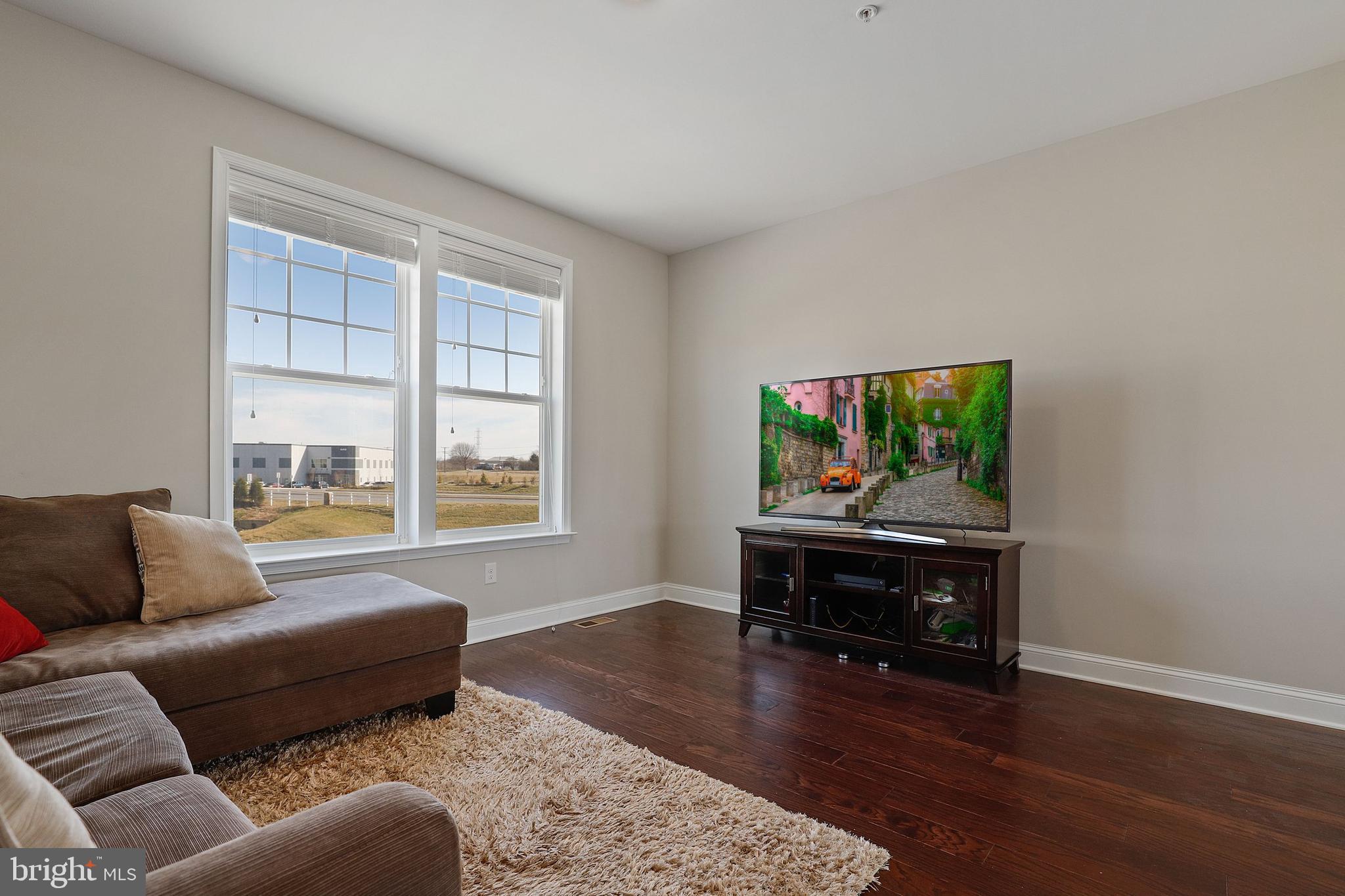 4630 Cambria Road Frederick, MD 21703 - Photo 5 of 32