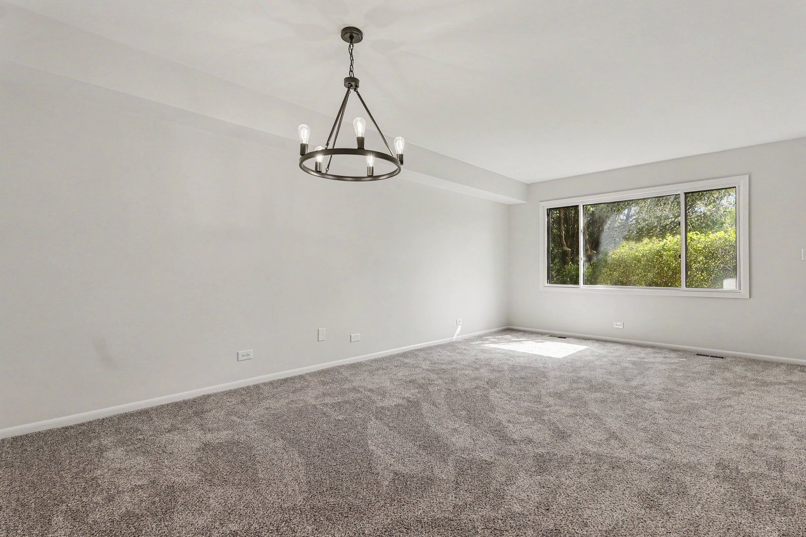 151 Ruga Court Addison, IL 60101 - Photo 7 of 16