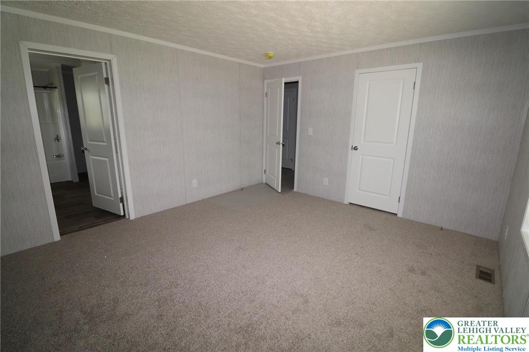 5020 Old Timber Road Stroudsburg, PA 18360 - Photo 14 of 32 a view of an empty room
