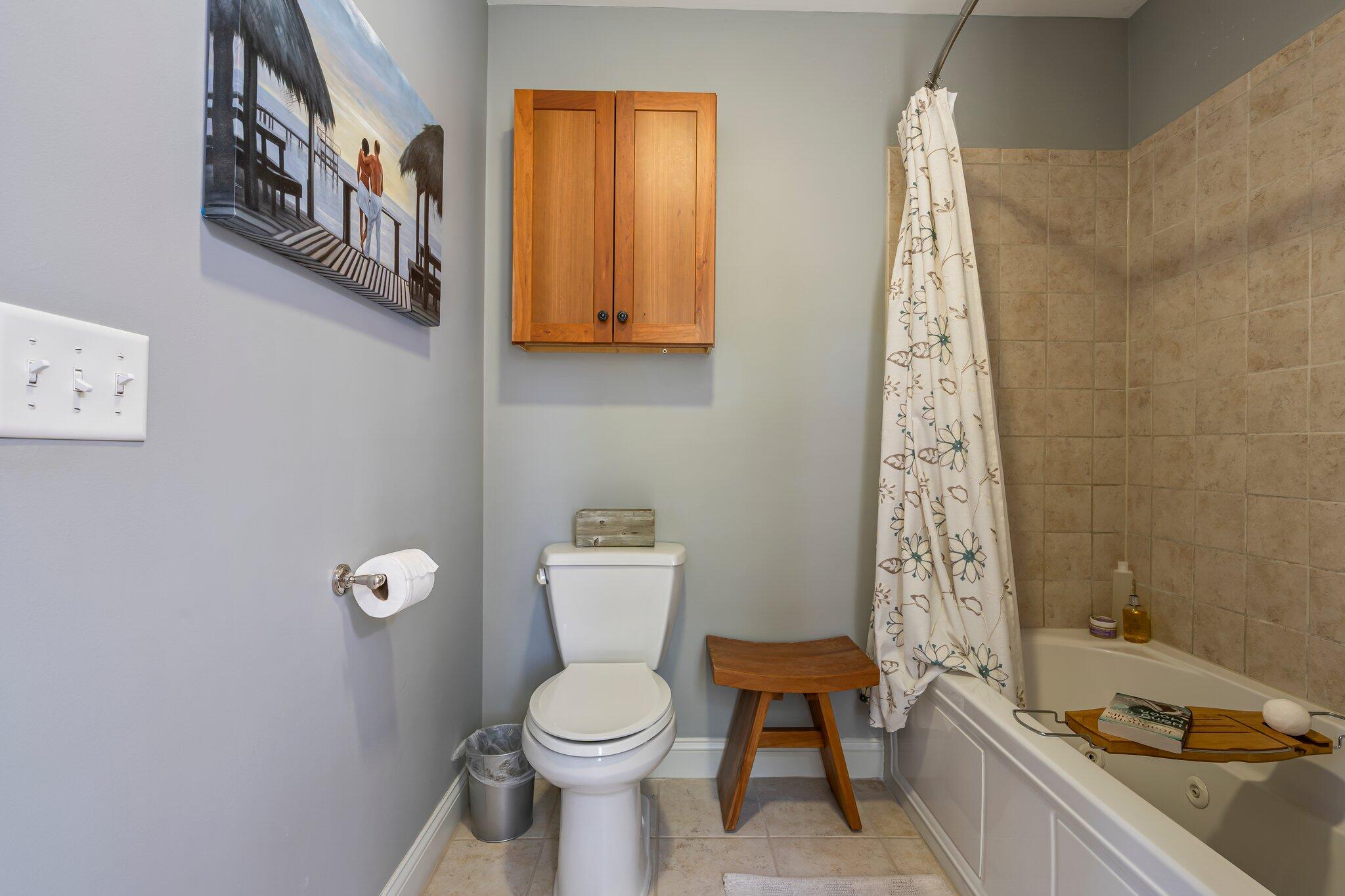 68 McLellan Road Gorham, ME 04038 - Photo 35 of 60 Primary bathroom