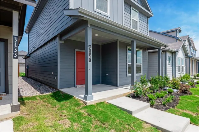 $2,100 | 3137 Pecan Farm Lane, Fort Worth, TX 76140