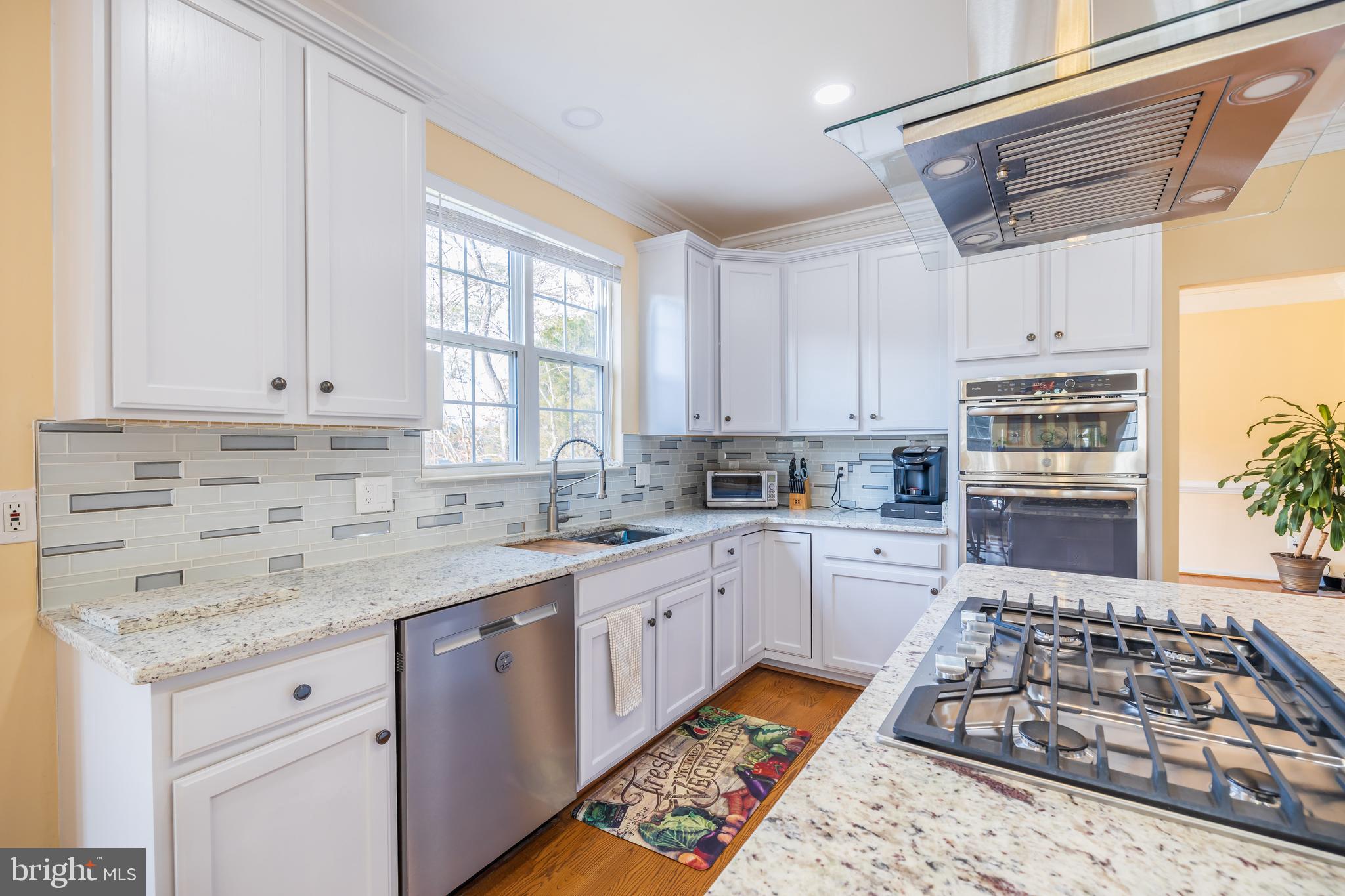 14546 Picket Oaks Road Centreville, VA 20121 - Photo 12 of 40