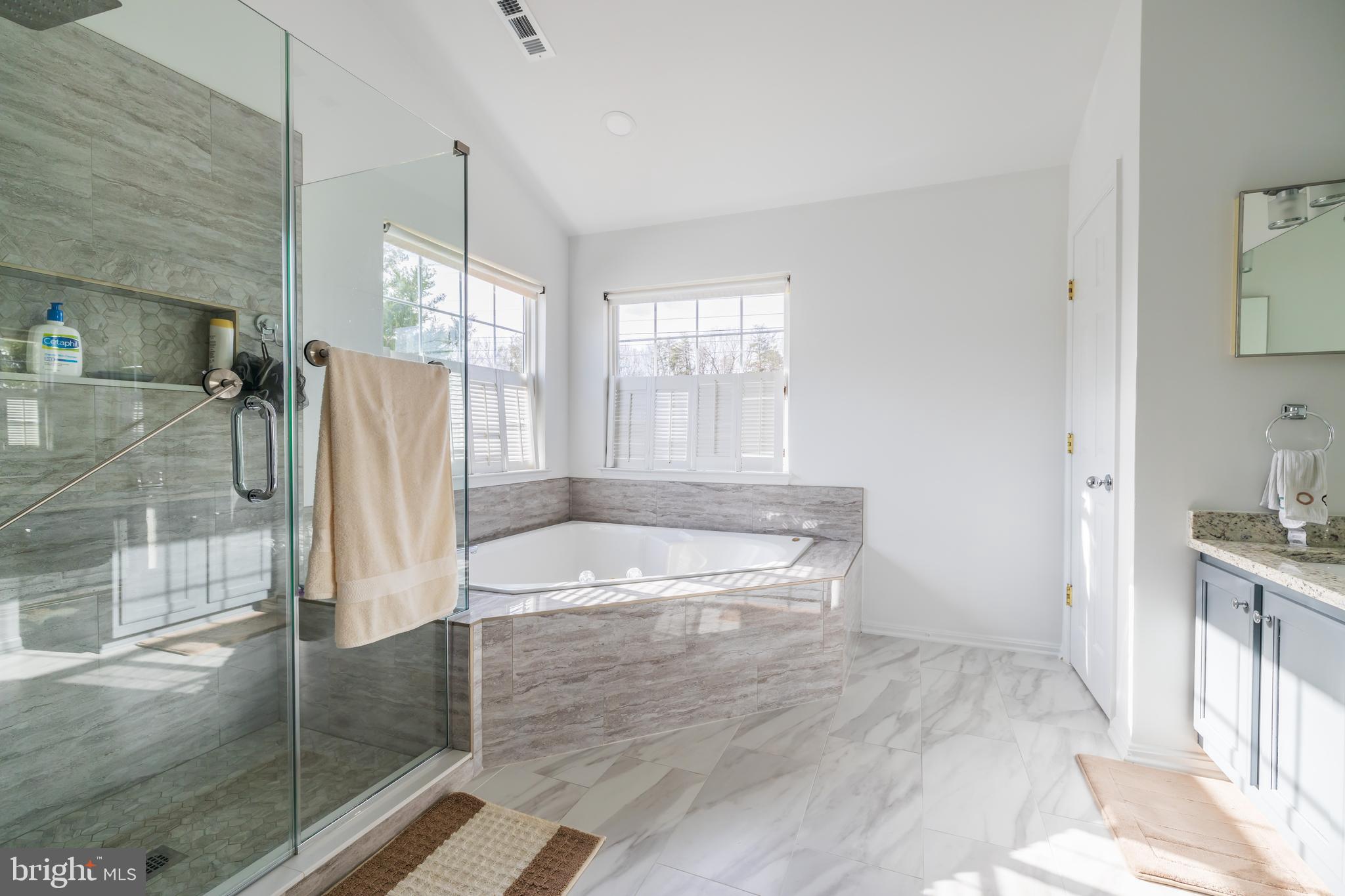 14546 Picket Oaks Road Centreville, VA 20121 - Photo 23 of 40