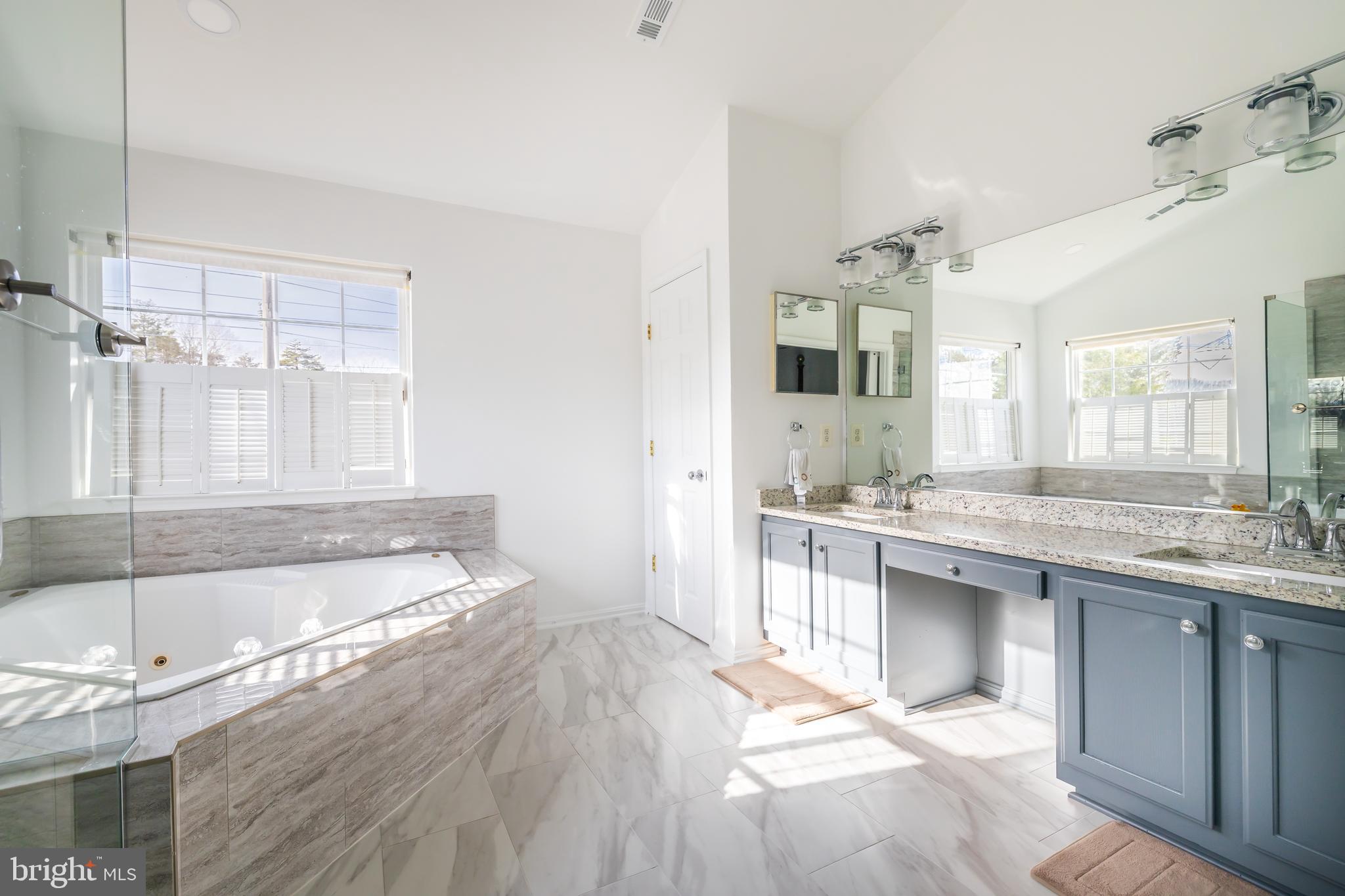 14546 Picket Oaks Road Centreville, VA 20121 - Photo 24 of 40