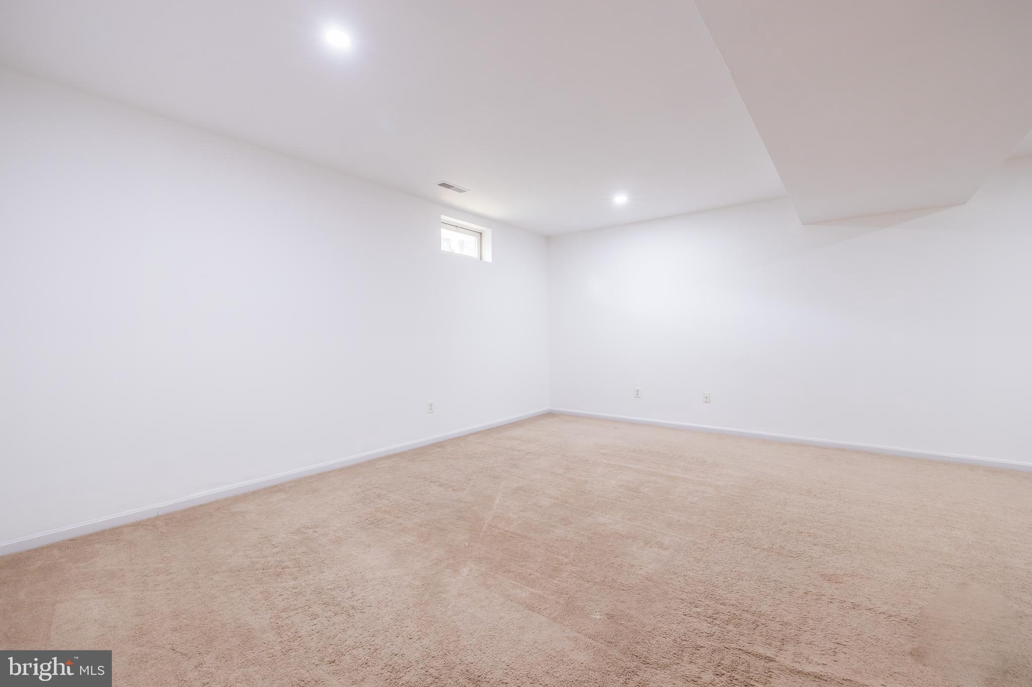 14546 Picket Oaks Road Centreville, VA 20121 - Photo 33 of 40