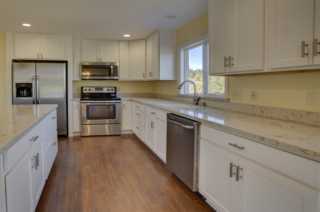 4840 Elkridge Road Weed, CA 96094 - Photo 8 of 23 Gallery Image 8