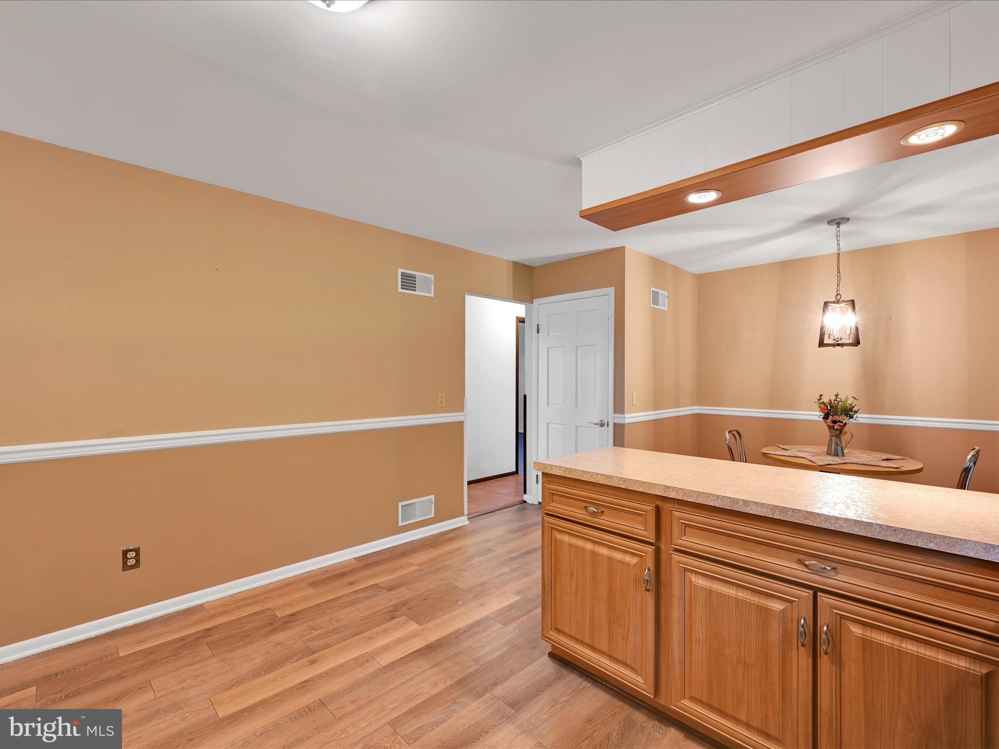 1043 East Meadow Road Manheim, PA 17545 - Photo 15 of 40 Kitchen