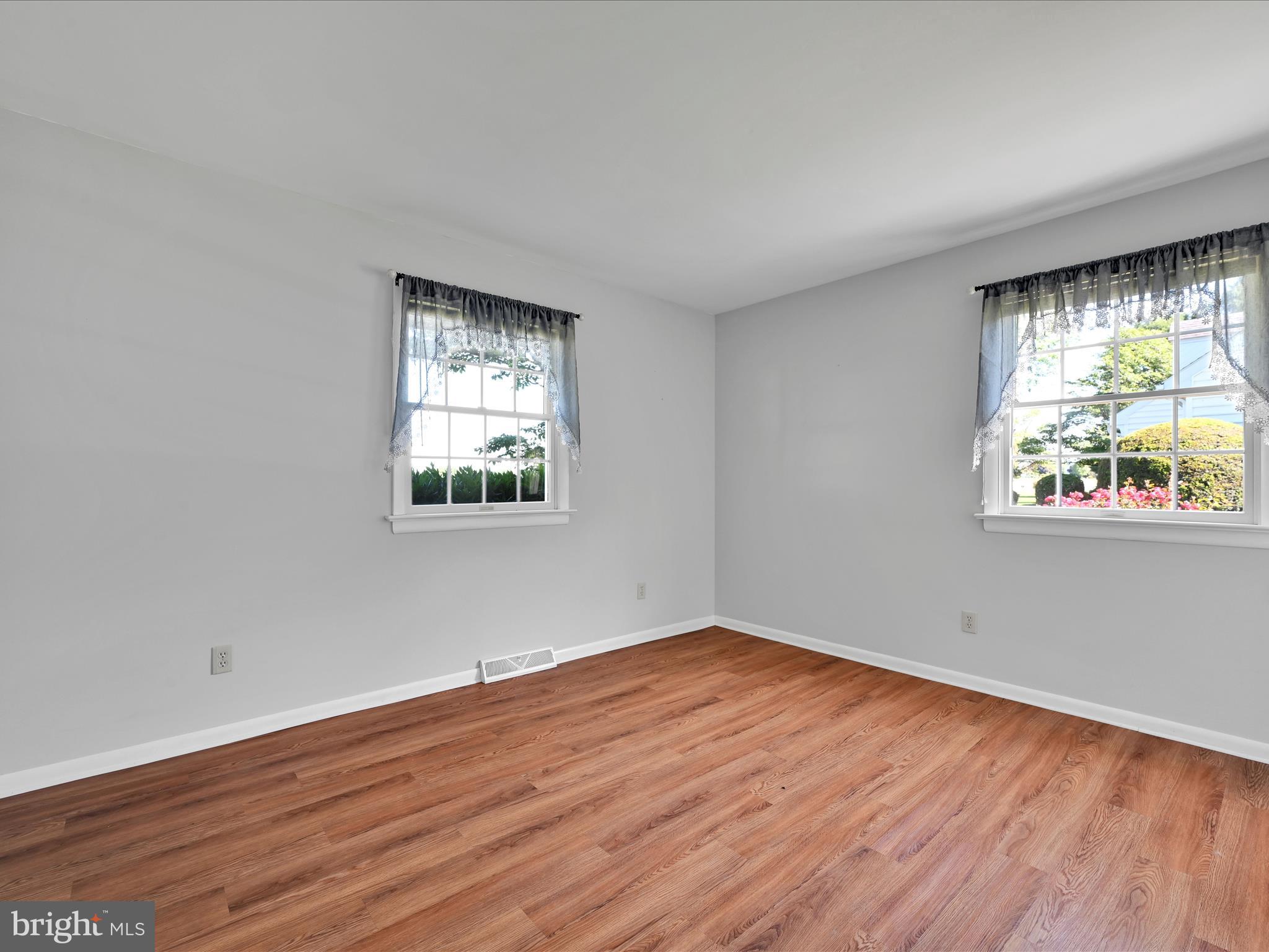 1043 East Meadow Road Manheim, PA 17545 - Photo 22 of 40 Bedroom