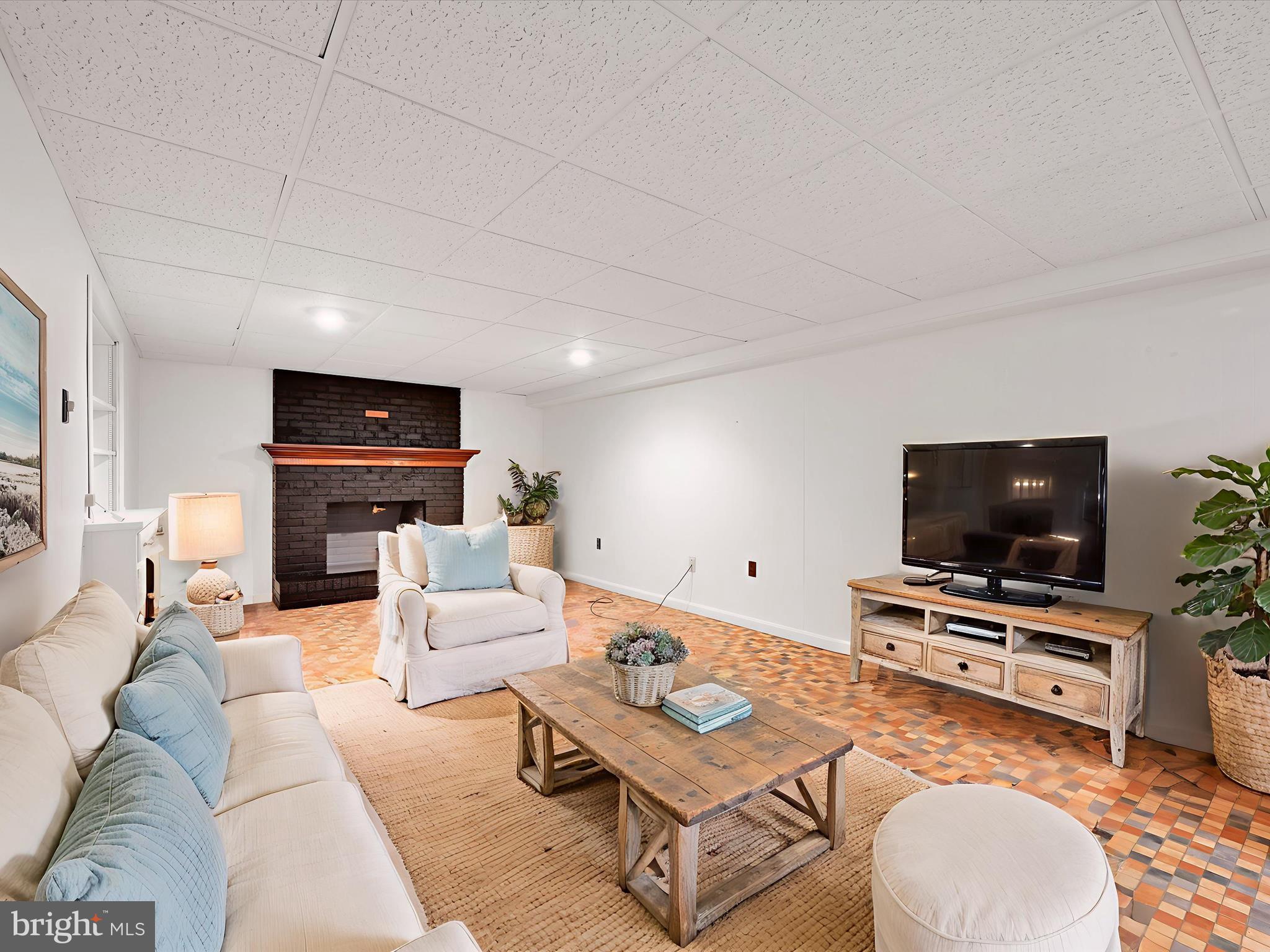 1043 East Meadow Road Manheim, PA 17545 - Photo 30 of 40 Finished Basment Virtually Staged