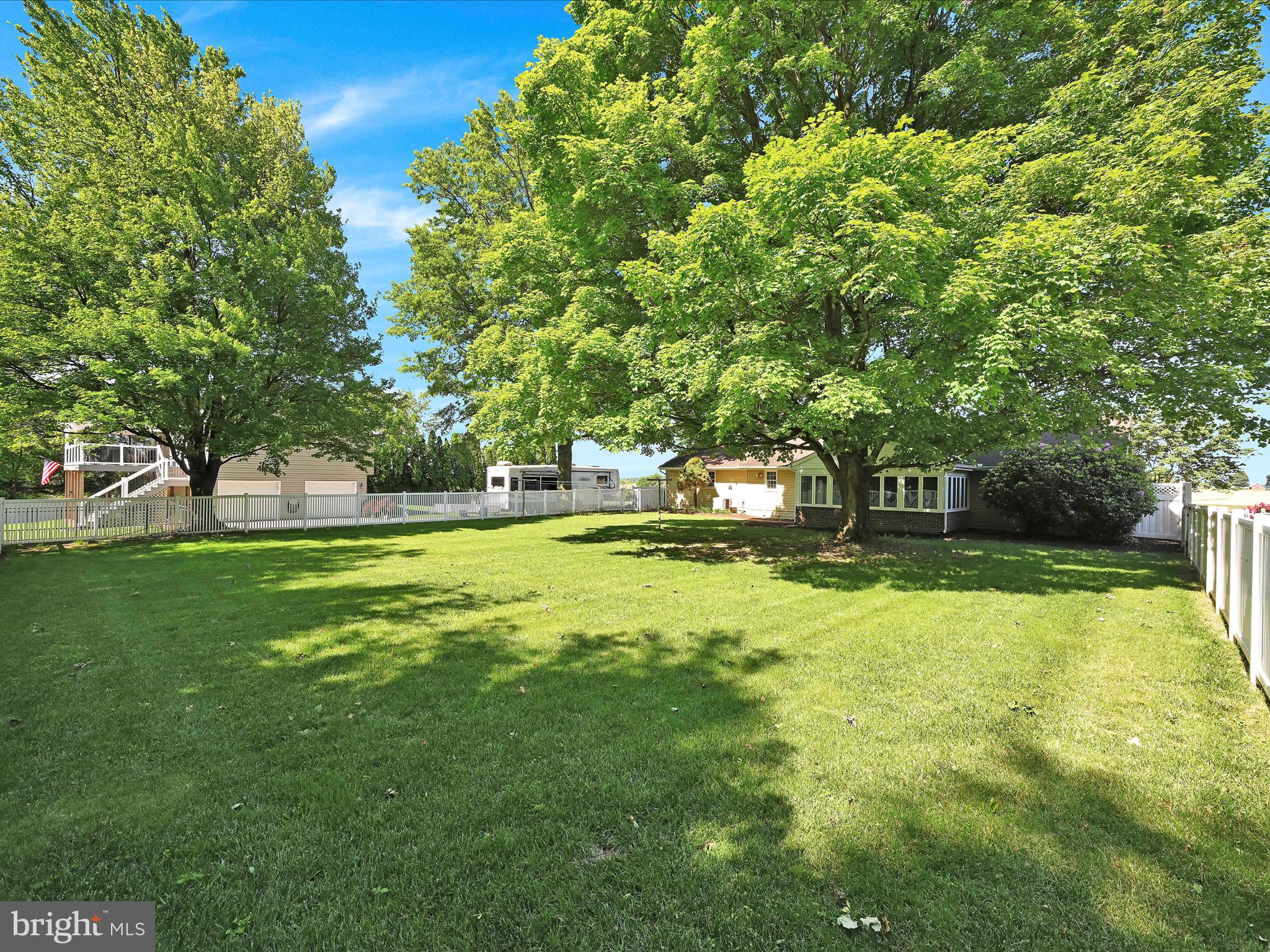 1043 East Meadow Road Manheim, PA 17545 - Photo 35 of 40 Yard