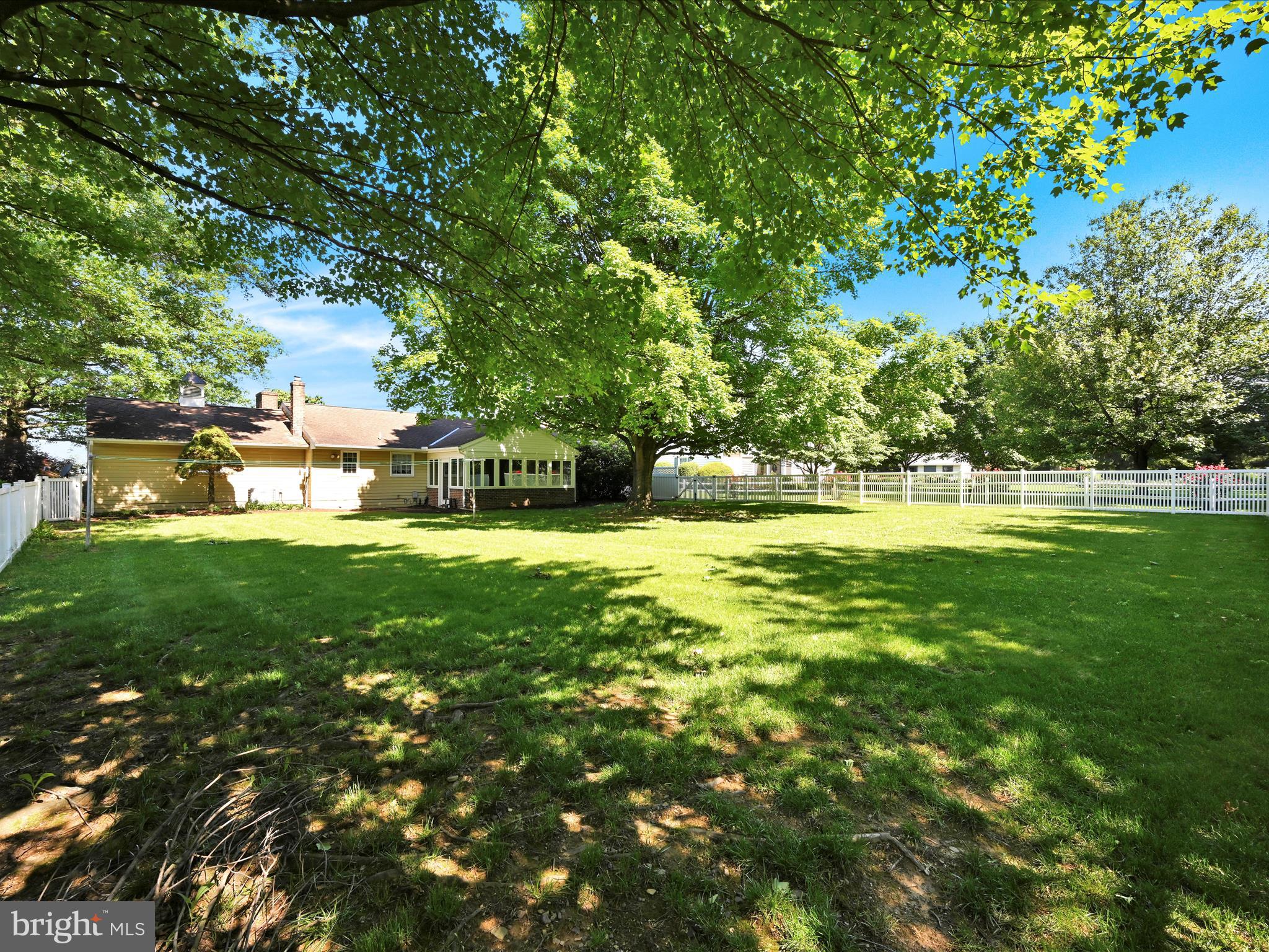 1043 East Meadow Road Manheim, PA 17545 - Photo 36 of 40 Yard