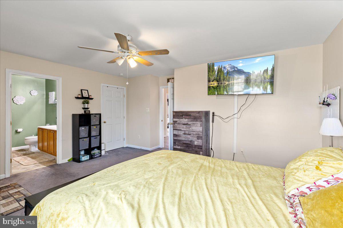 445 Longfellow Drive Williamstown, NJ 08094 - Photo 21 of 35 Primary Bedroom w/Ceiling fan