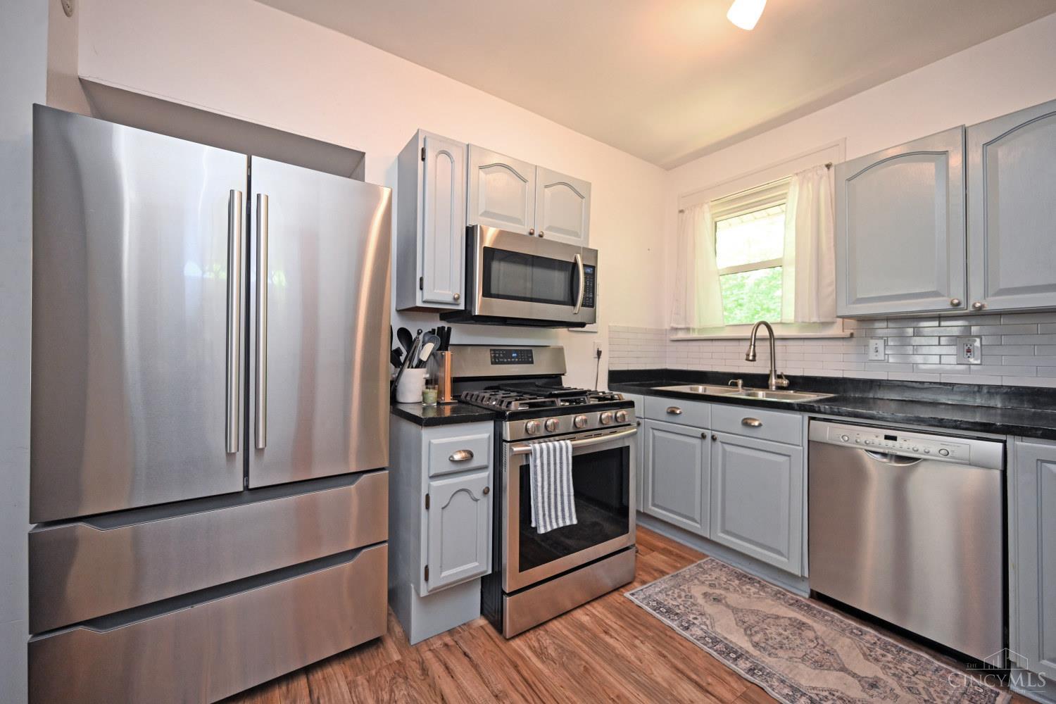 3908 Watterson Road Fairfax, OH 45227 - Photo 11 of 35 Gallery Image 11