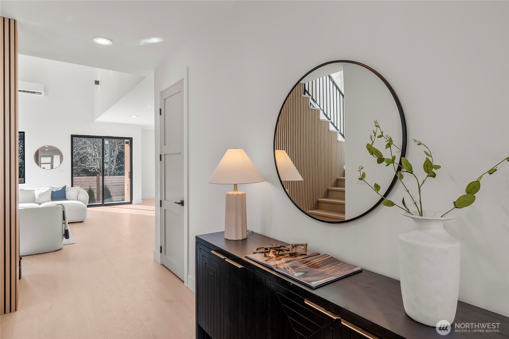 11279 59th Avenue South Seattle, WA 98178 - Photo 5 of 40