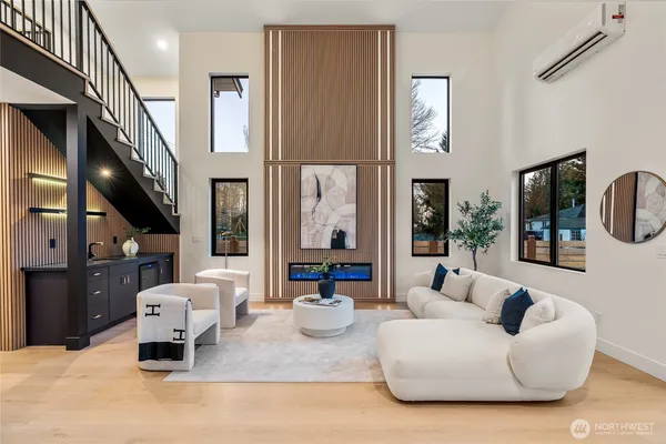 $1,125,000 | 11279 59th Avenue South, Seattle, WA 98178