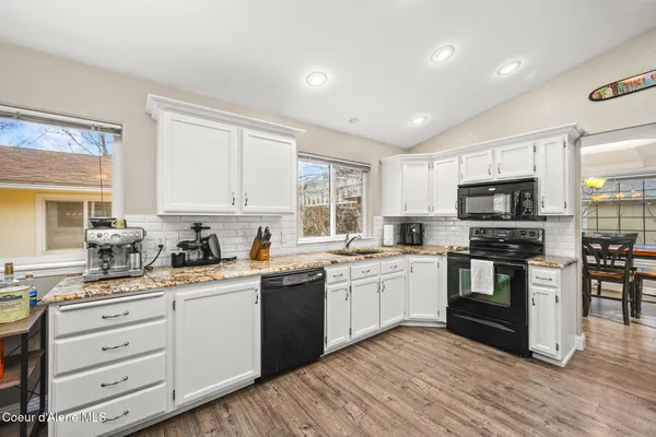 $815,000 | 5177 Shore Cove, Post Falls, ID 83854