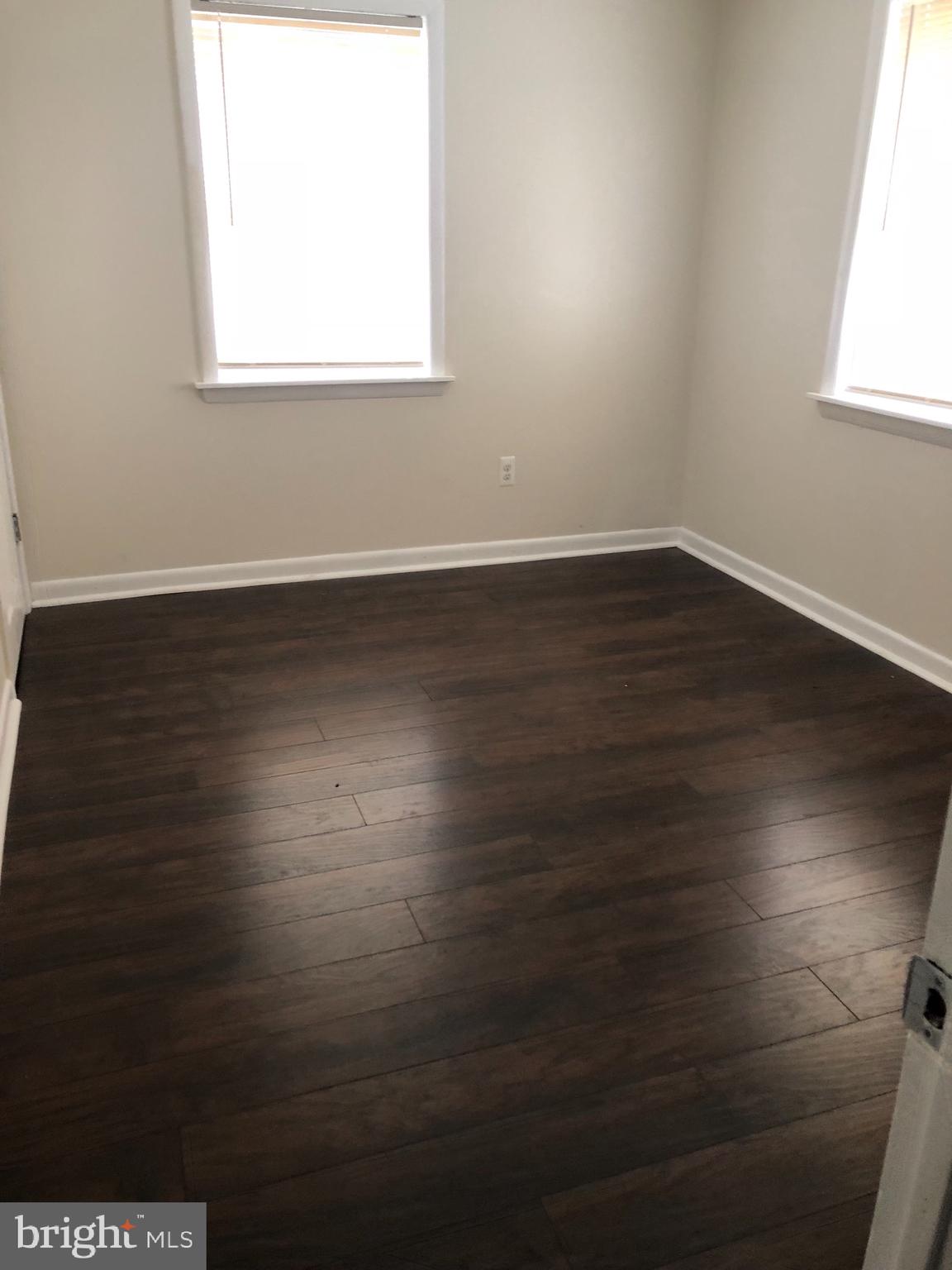 1093 Niagara Road Camden, NJ 08104 - Photo 10 of 12