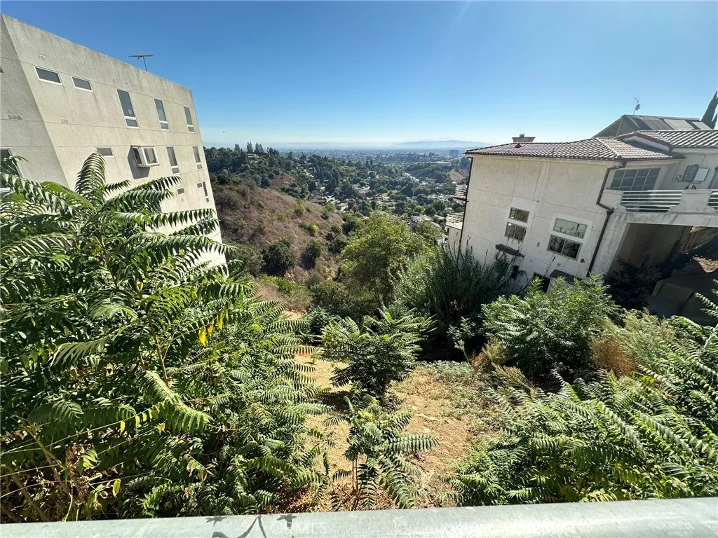 0 Hanscom Drive South Pasadena, CA 91030 - Photo 18 of 20 a view of a back yard of the house