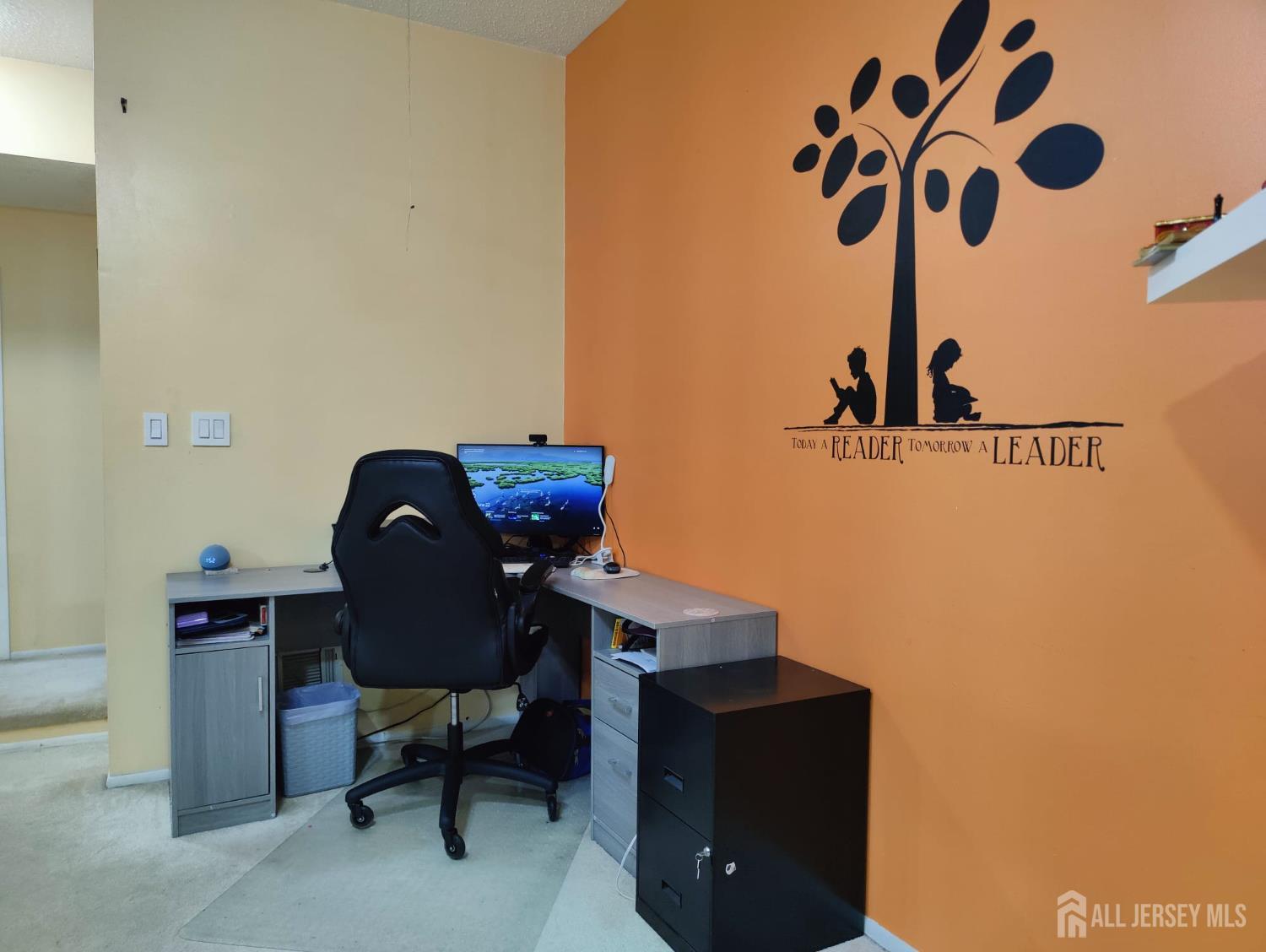 438 Westgate Drive Edison, NJ 08820 - Photo 21 of 39