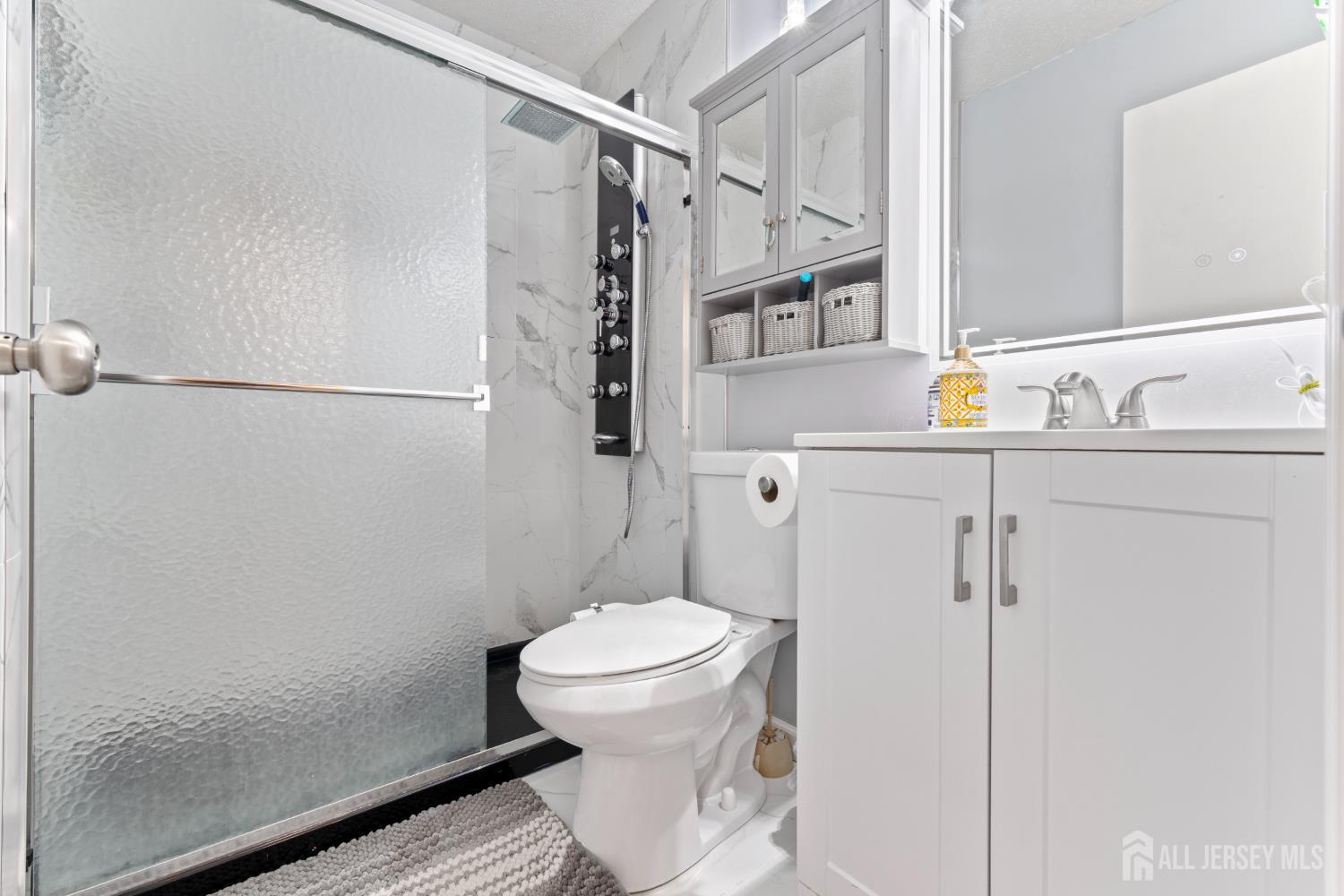 438 Westgate Drive Edison, NJ 08820 - Photo 33 of 39