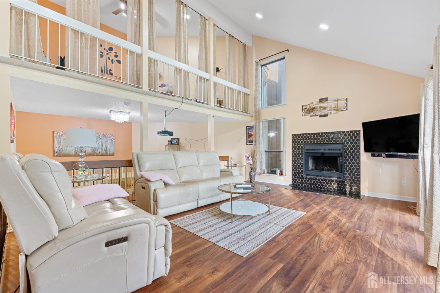 438 Westgate Drive Edison, NJ 08820 - Photo 10 of 39