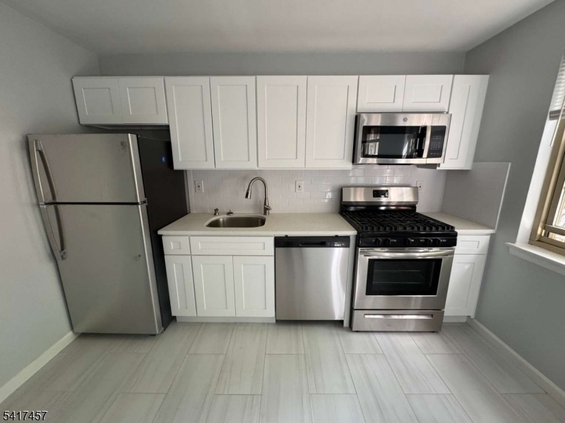 48 Southgate Road New Providence, NJ 07974 - Photo 2 of 6