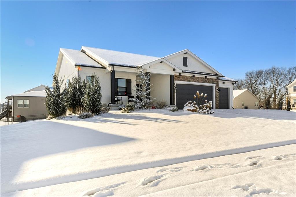 19013 West 188th Terrace Spring Hill, KS 66083 - Photo 1 of 58