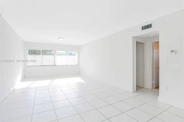 $2,100 | 10001 West Bay Harbor Drive, Unit 208, Bay Harbor Islands, FL 33154