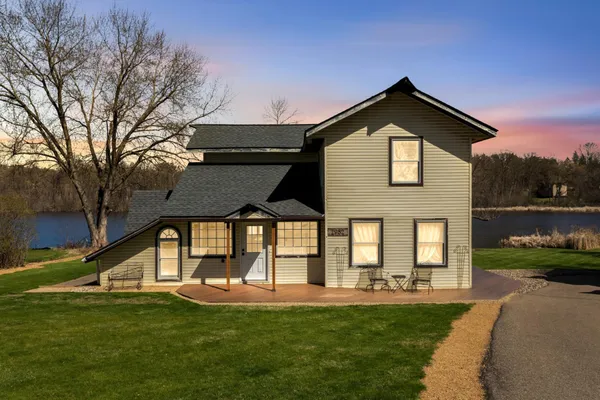 $475,000 | 2982 Ardmore Avenue, Maple Plain, MN 55359