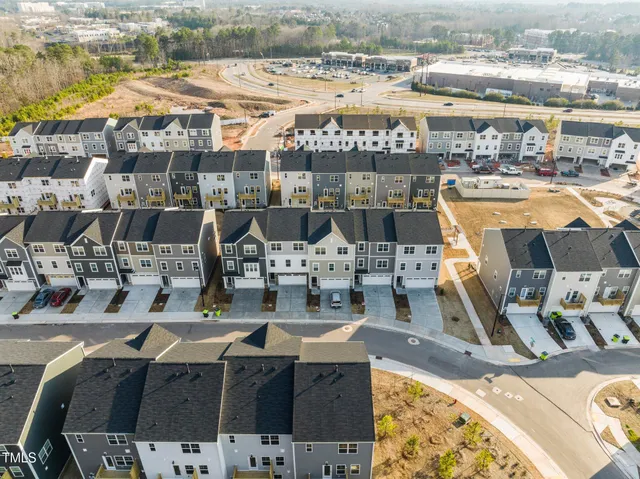 $2,395 | 1100 Crossvine Trail, Durham, NC 27703