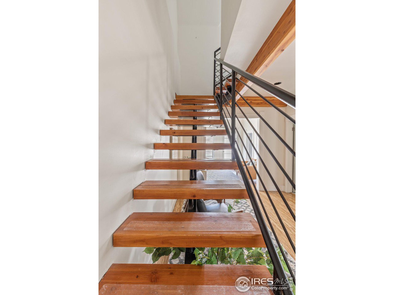 4464 Raleigh Street Denver, CO 80212 - Photo 21 of 39 a view of entryway