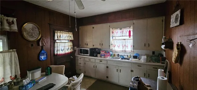 $100,000 | 307 North Oak Street, Urich, MO 64788