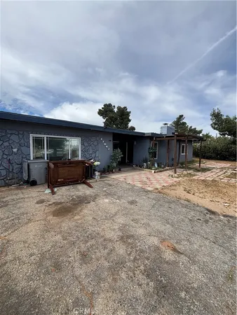 $465,000 | 17047 Eucalyptus Street, Hesperia, CA 92345