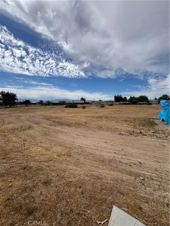$465,000 | 17047 Eucalyptus Street, Hesperia, CA 92345