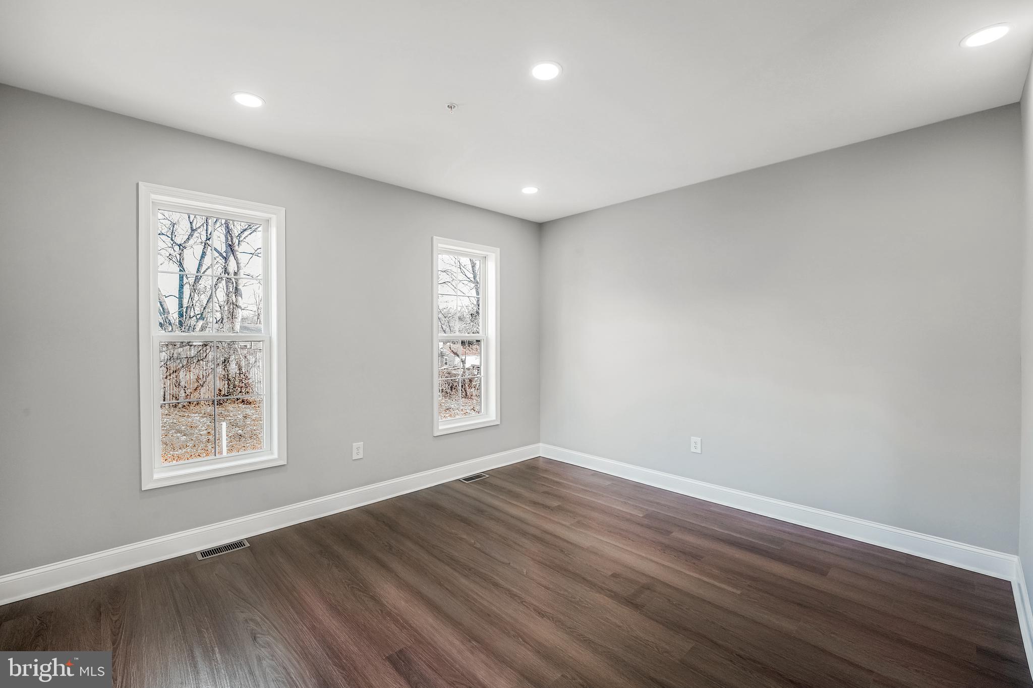 9208 4th Street Lanham, MD 20706 - Photo 16 of 43 DINING ROOM