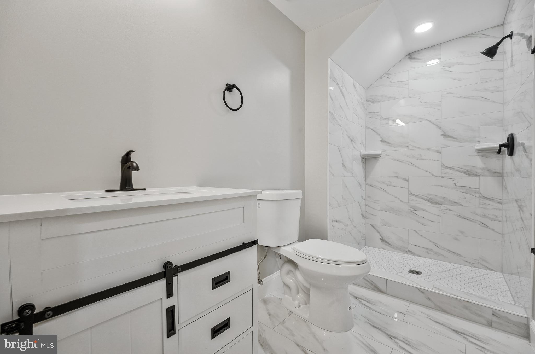 9208 4th Street Lanham, MD 20706 - Photo 18 of 43 BATH ROOM