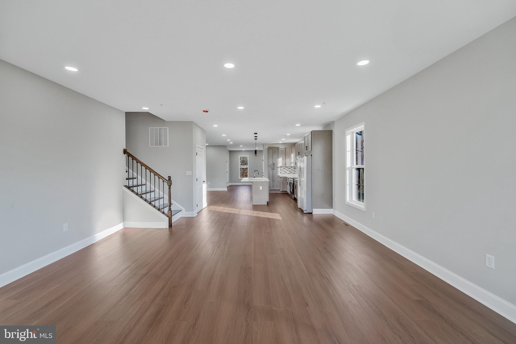 9208 4th Street Lanham, MD 20706 - Photo 6 of 43 LIVING ROOM/KITCHEN