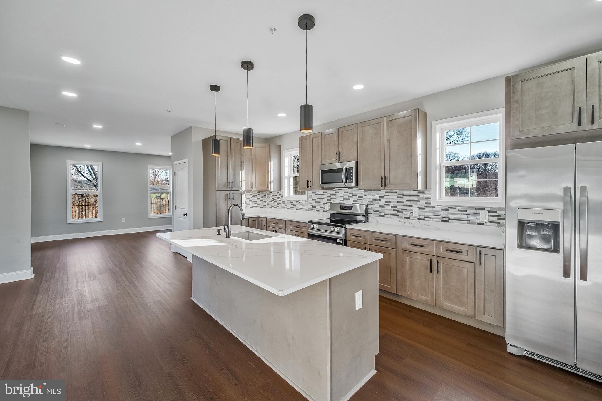 9208 4th Street Lanham, MD 20706 - Photo 7 of 43 KITCHEN