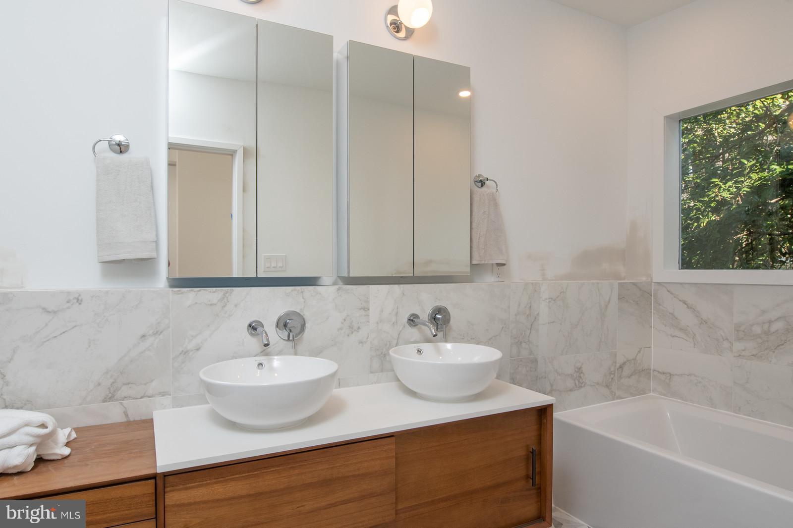 2207 Marthas Road Alexandria, VA 22307 - Photo 25 of 59 Luxurious Master Bath with Soaking Tub