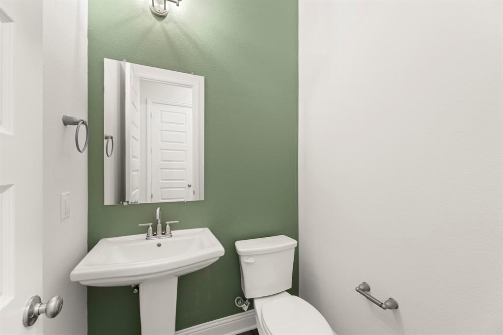 3912 Keya Drive Prosper, TX 75078 - Photo 13 of 32 13. 3912 Keya - Powder