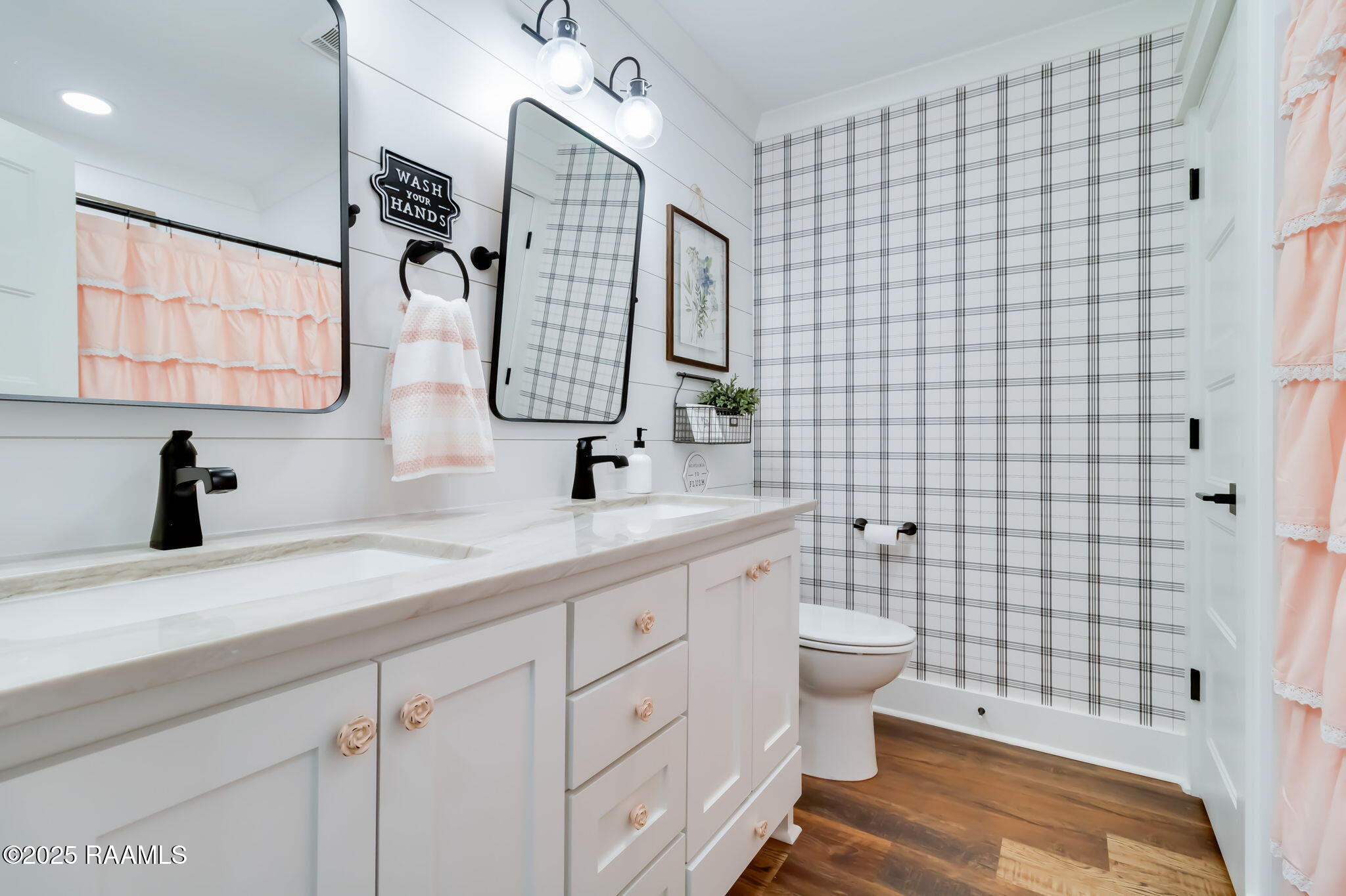 5611 Sugar Oaks Road New Iberia, LA 70563 - Photo 16 of 30 21-web-or-mls-5611 Sugar Oaks-18