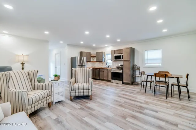 $399,999 | 5611 Sugar Oaks Road, New Iberia, LA 70563