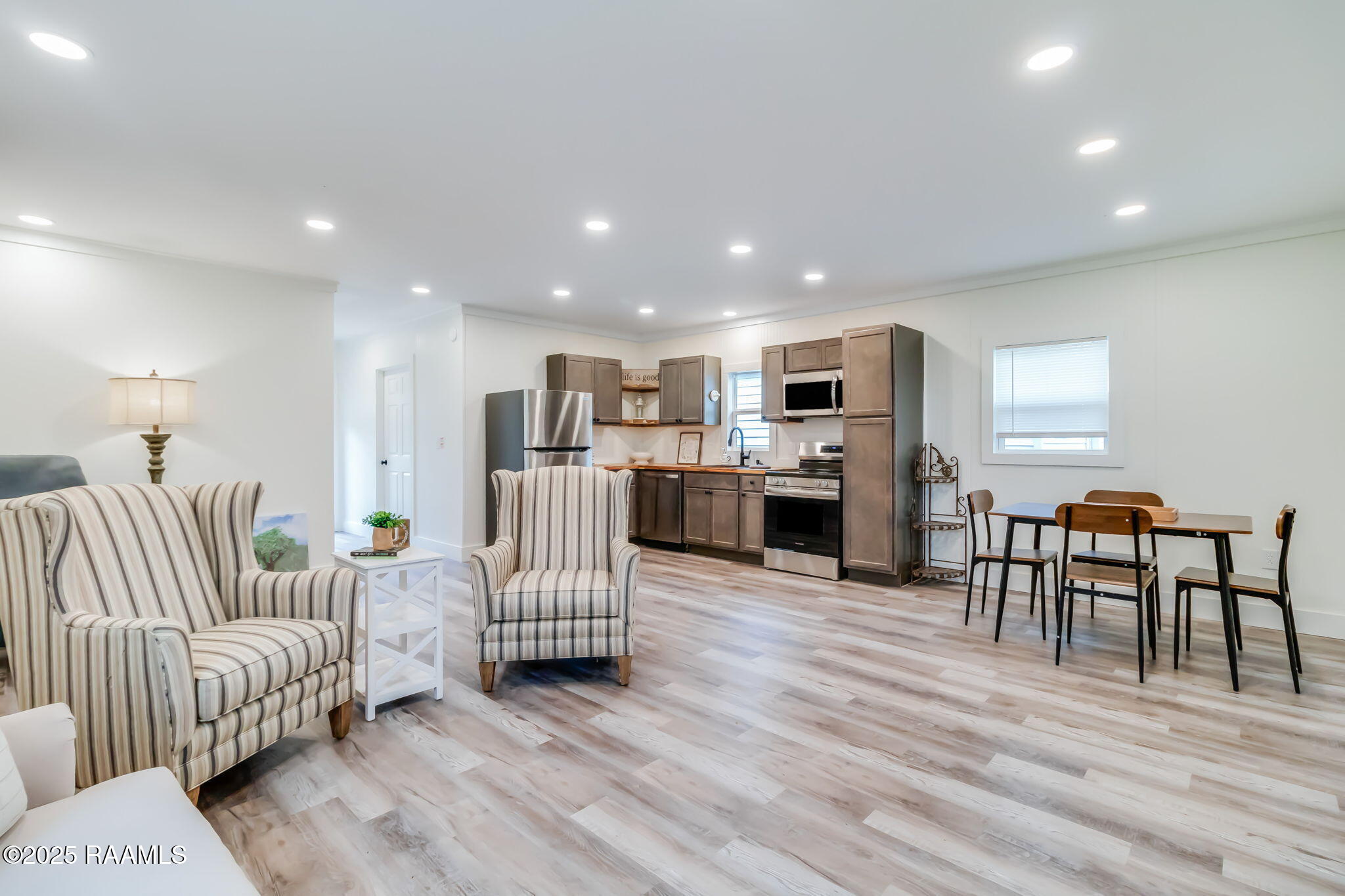 5611 Sugar Oaks Road New Iberia, LA 70563 - Photo 23 of 30 25-web-or-mls-5611 Sugar Oaks-26