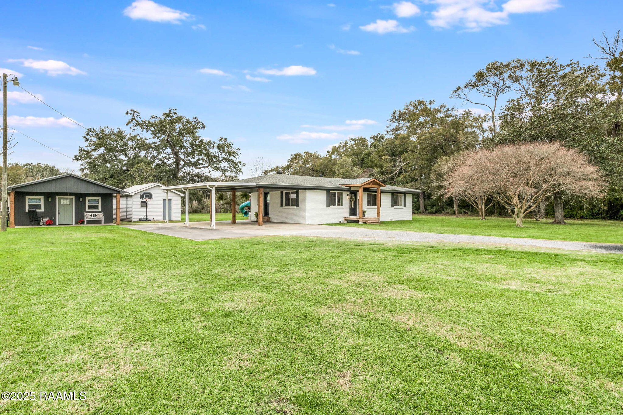 5611 Sugar Oaks Road New Iberia, LA 70563 - Photo 28 of 30 3-web-or-mls-5611 Sugar Oaks-32